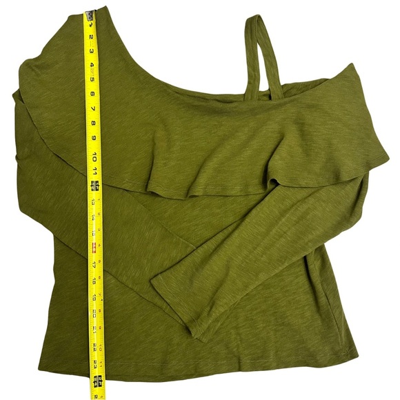 Anthro Postmark Off Shoulder Ruffle Long Sleeve Olive Green Top SZ L Boho NWT - Picture 7 of 8